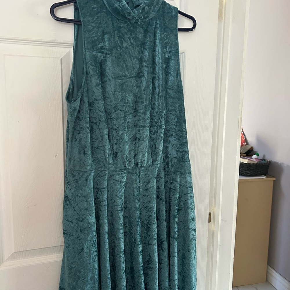 🔥$2 SMALL Elegant Teal Velvet Dress 32 waist 👗